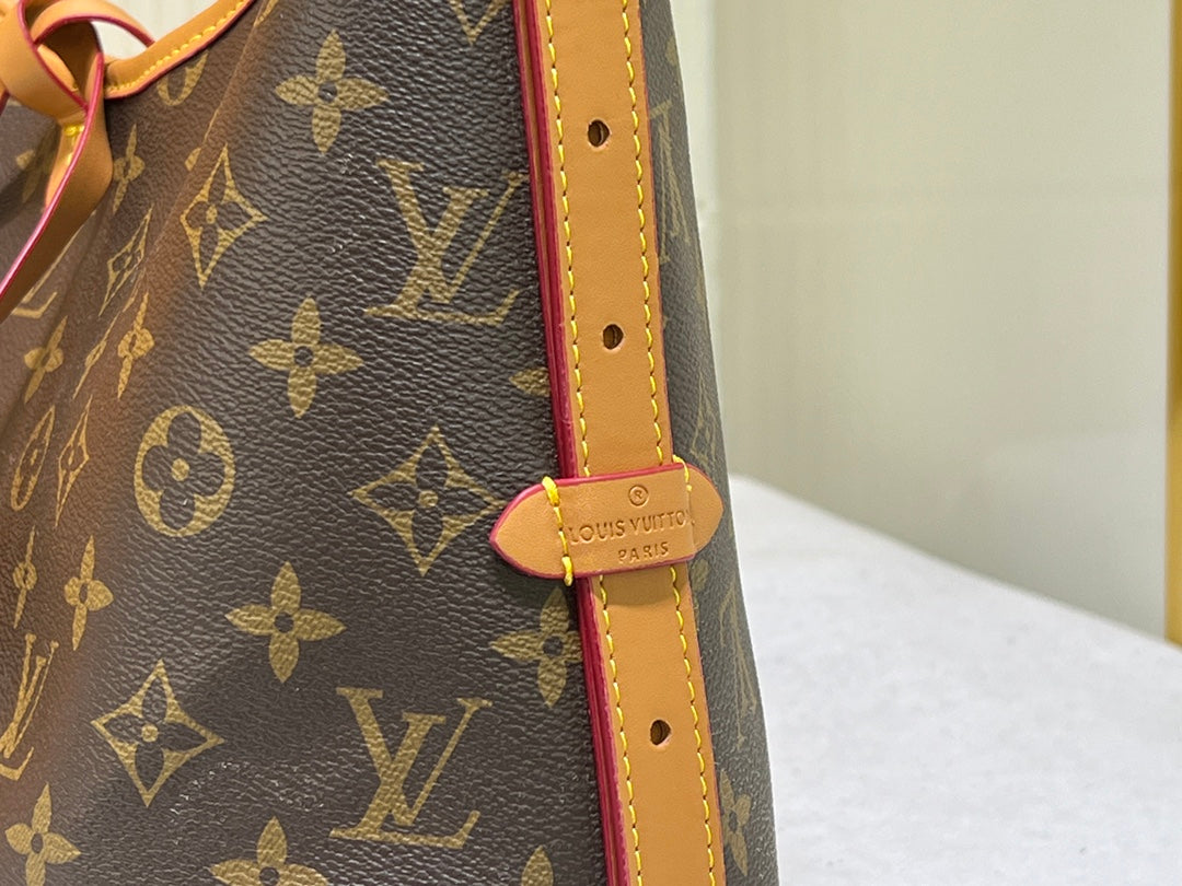 1XE147BDE Stylish leather bag 