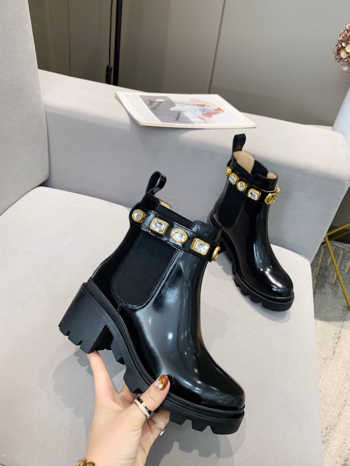 2XB194ZDE Stylish leather boot (top layer leather lining)