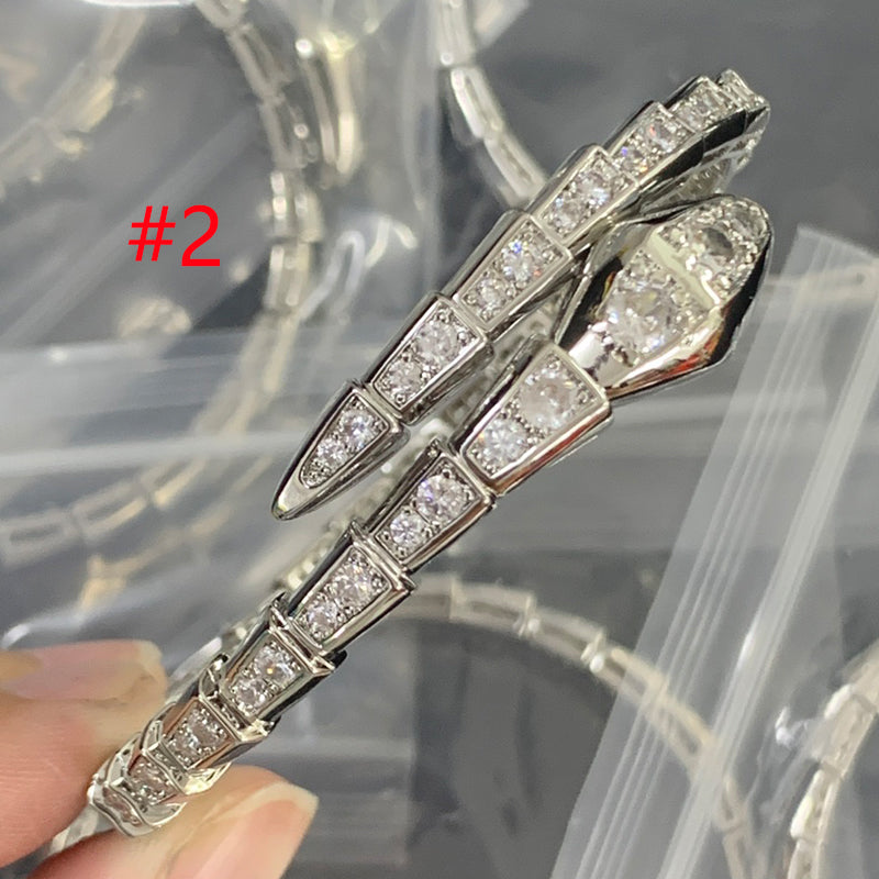 84I39KDE Stylish Bracelets