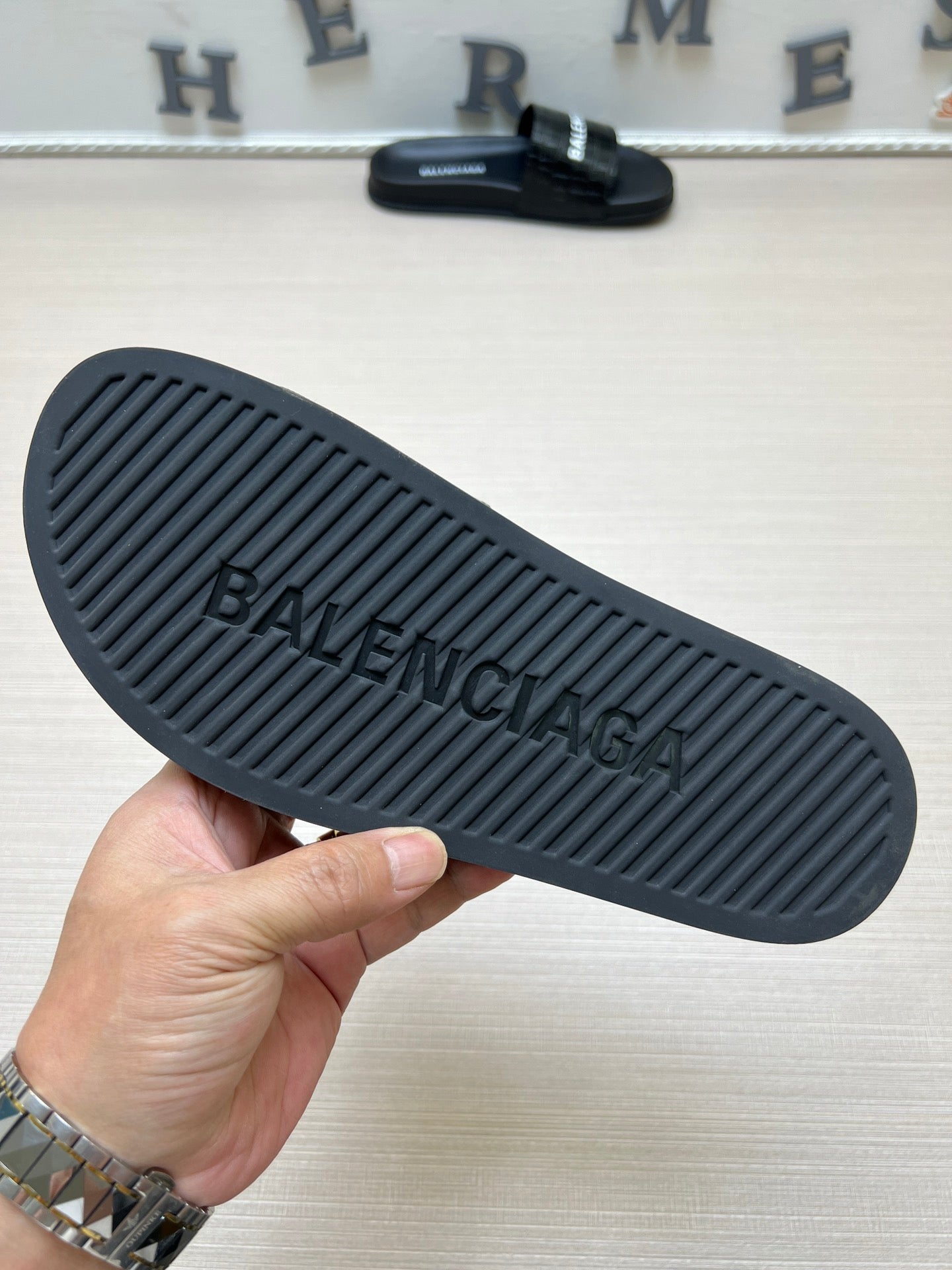 54J99ZDE Stylish slippers