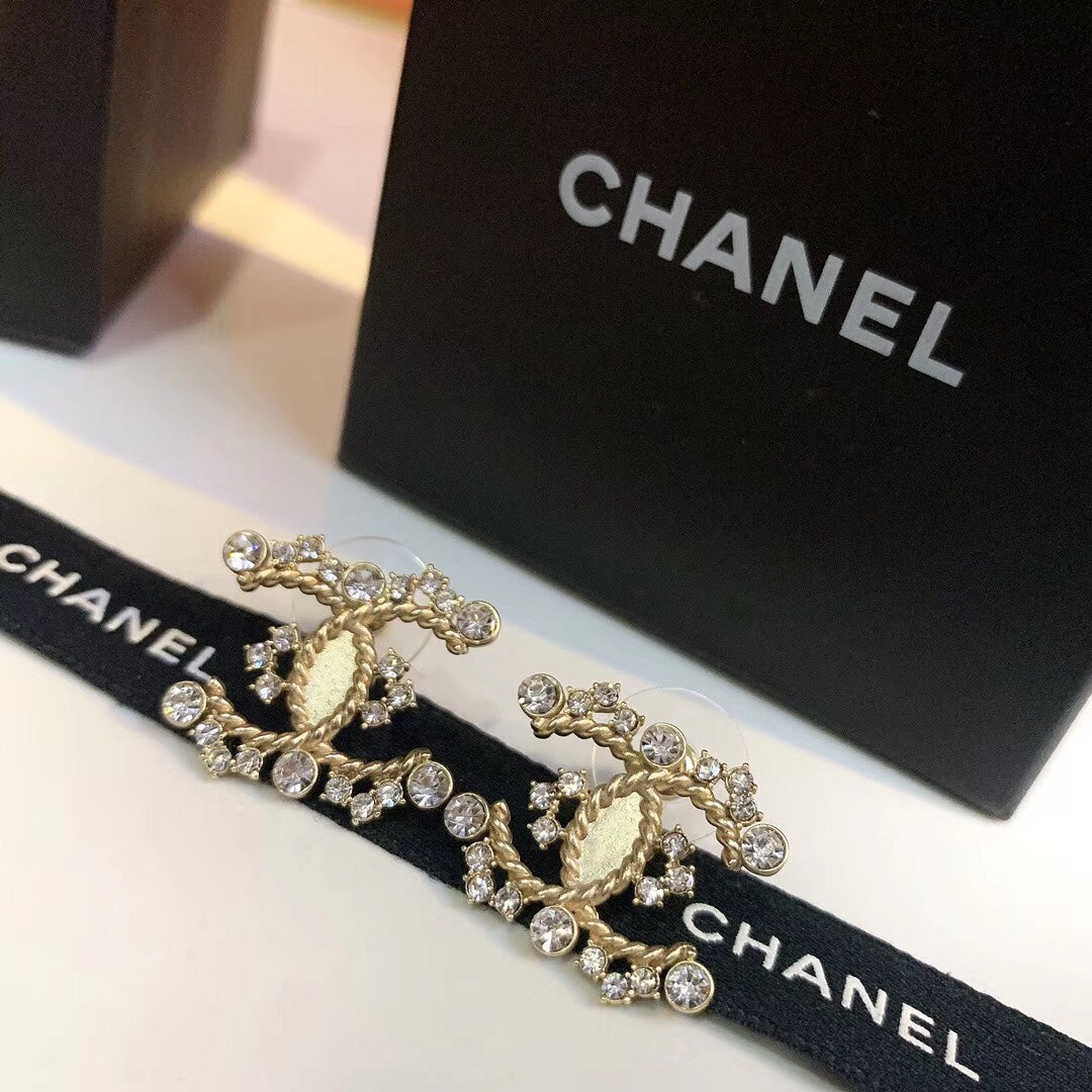 1YC306EDE Stylish Earrings