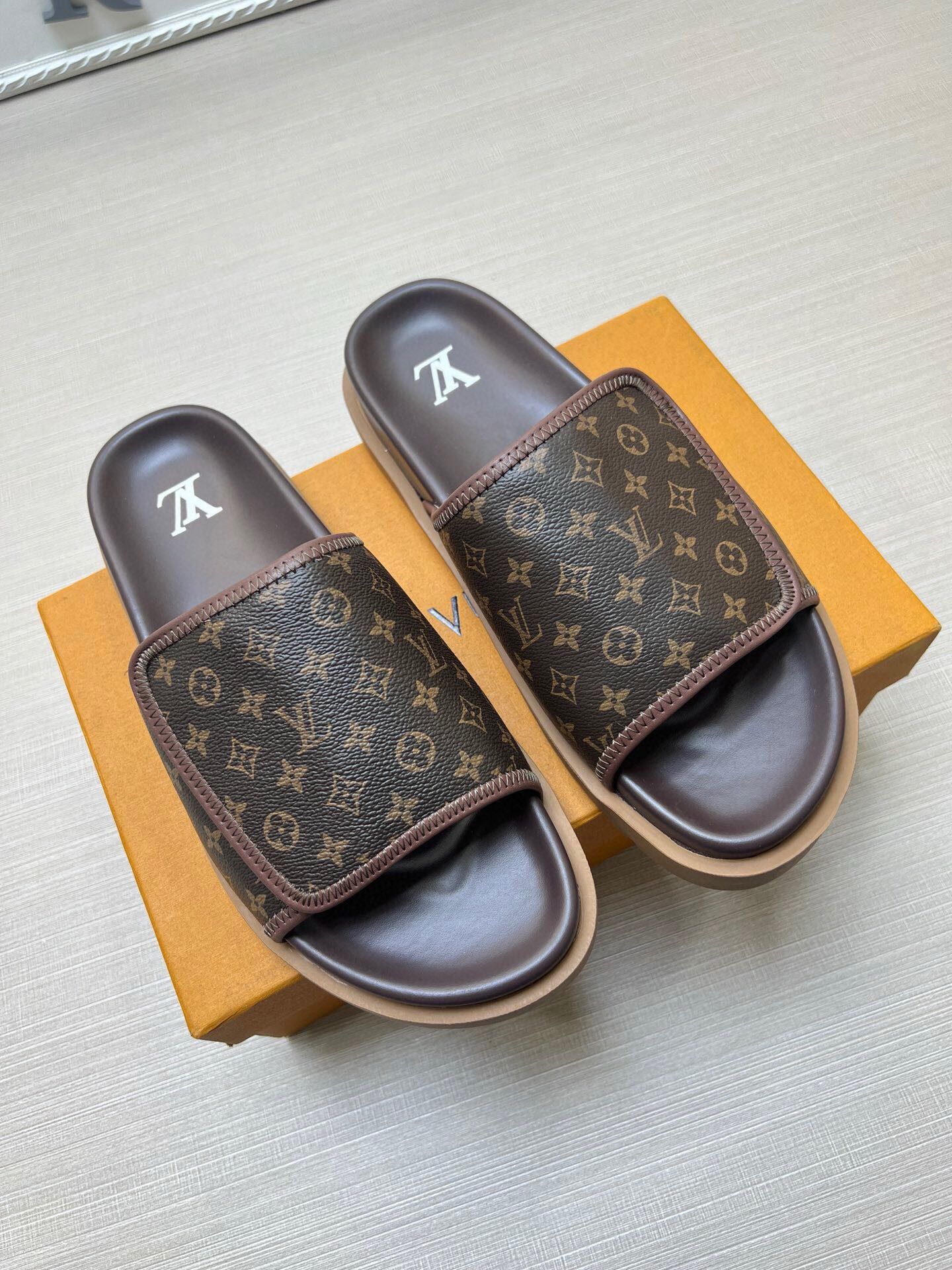 5WE246ZDE Stylish Slippers