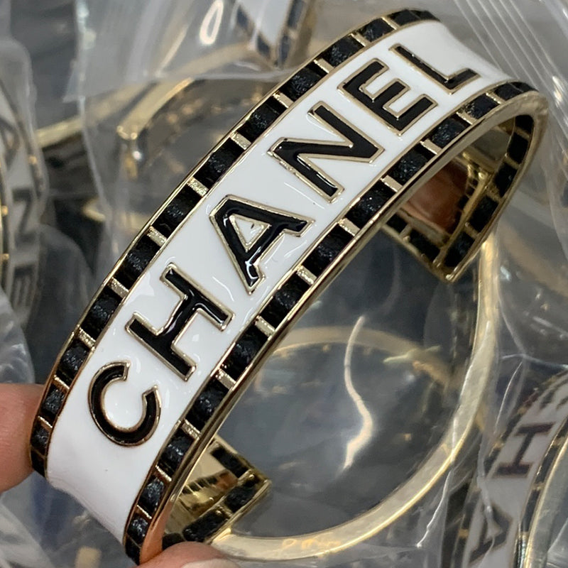 84C12kDE Stylish  Bracelets