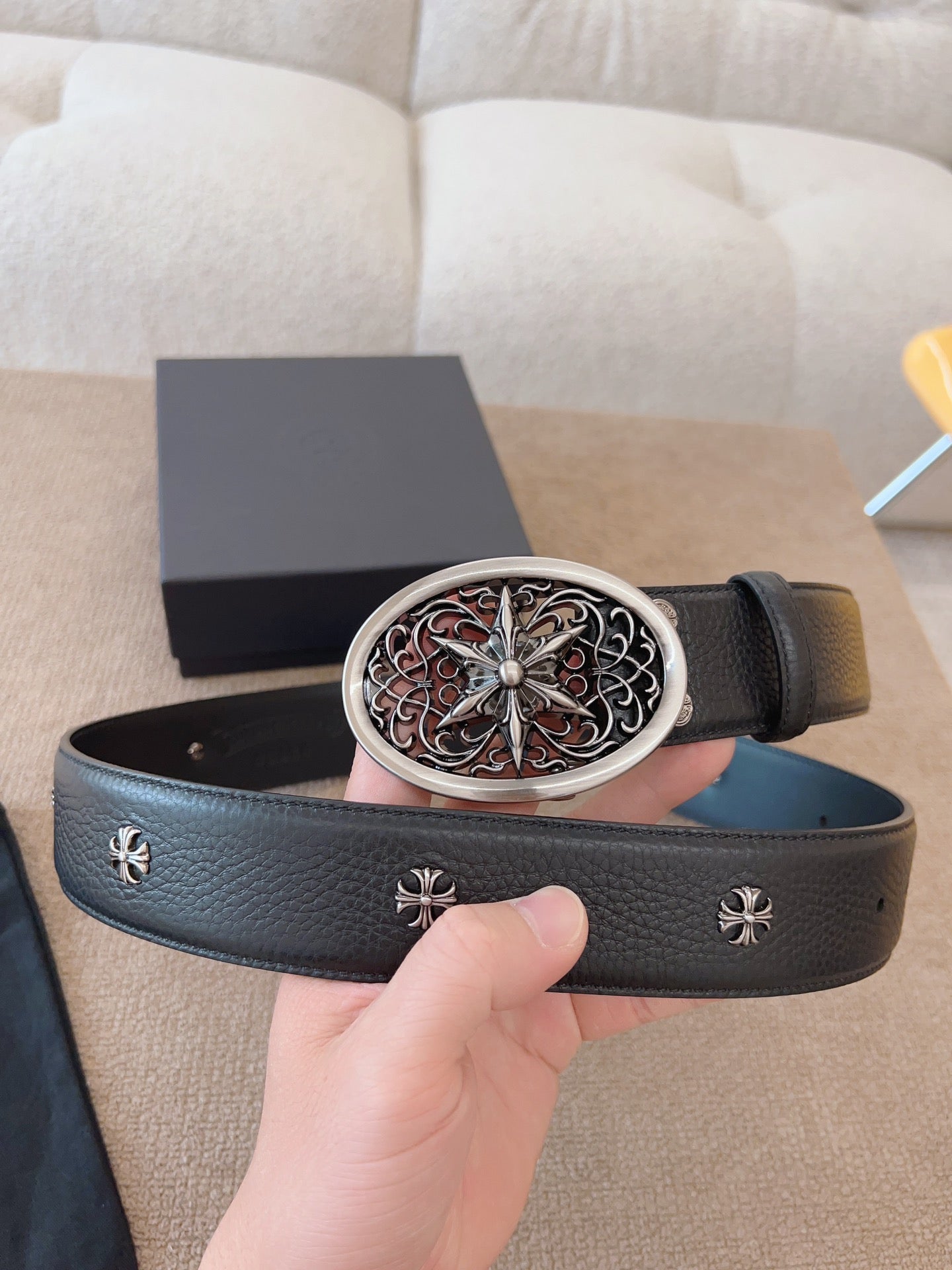 255RA15PDE Stylish  High quality belt With full package