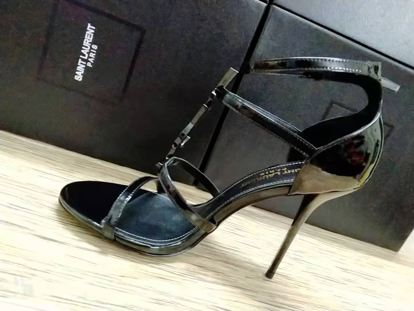2XSL151ZDE Stylish leather High heels