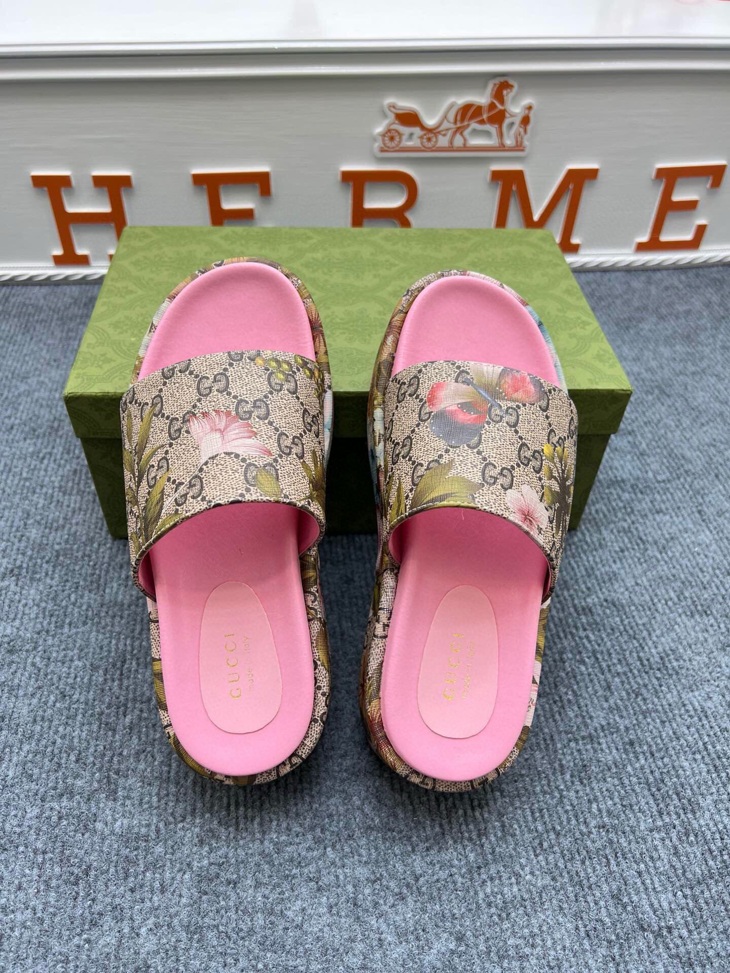 54B122ZDE Stylish slippers  Sole thickness 5.5cm