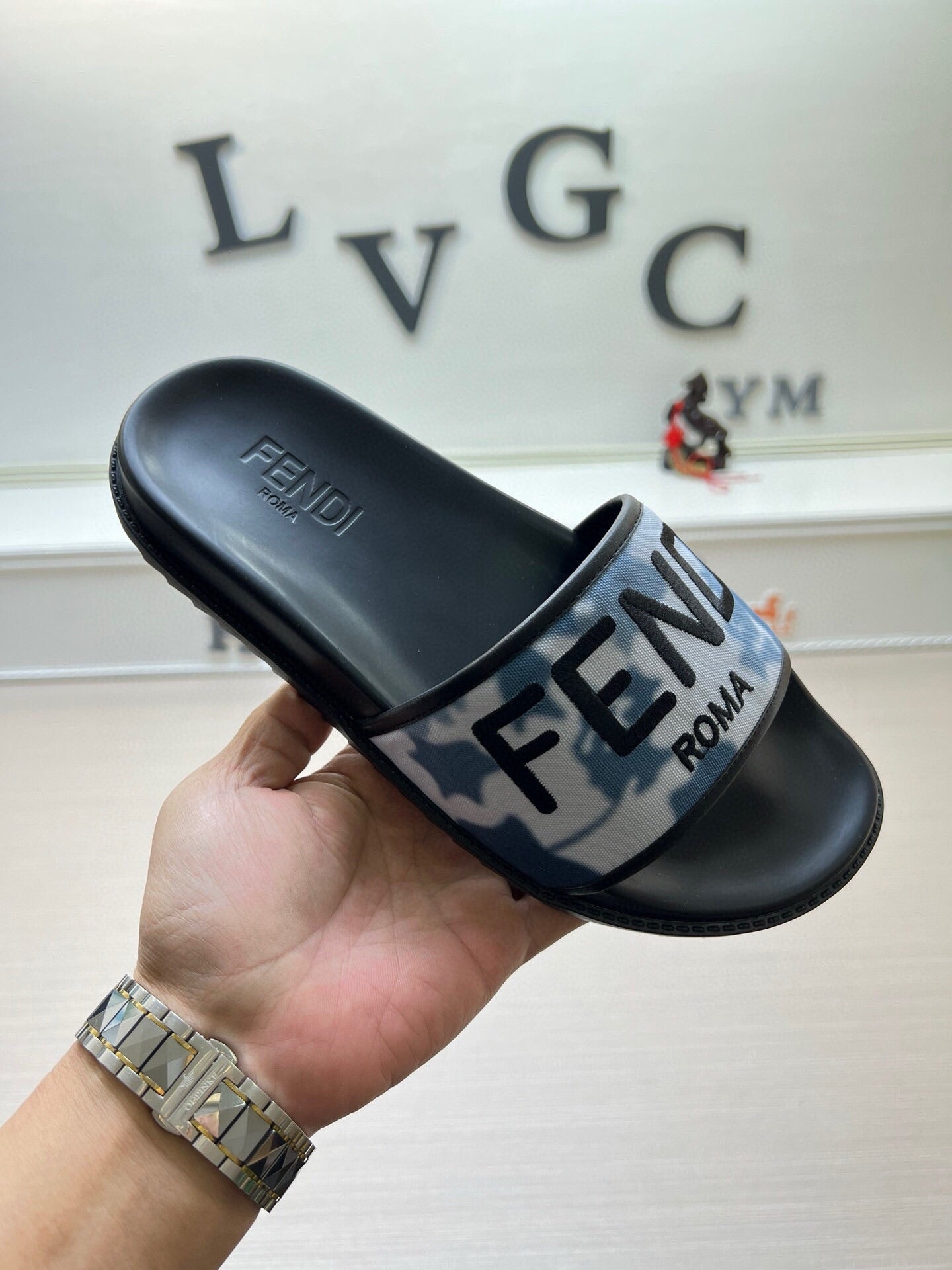 54F24ZDE Stylish slippers