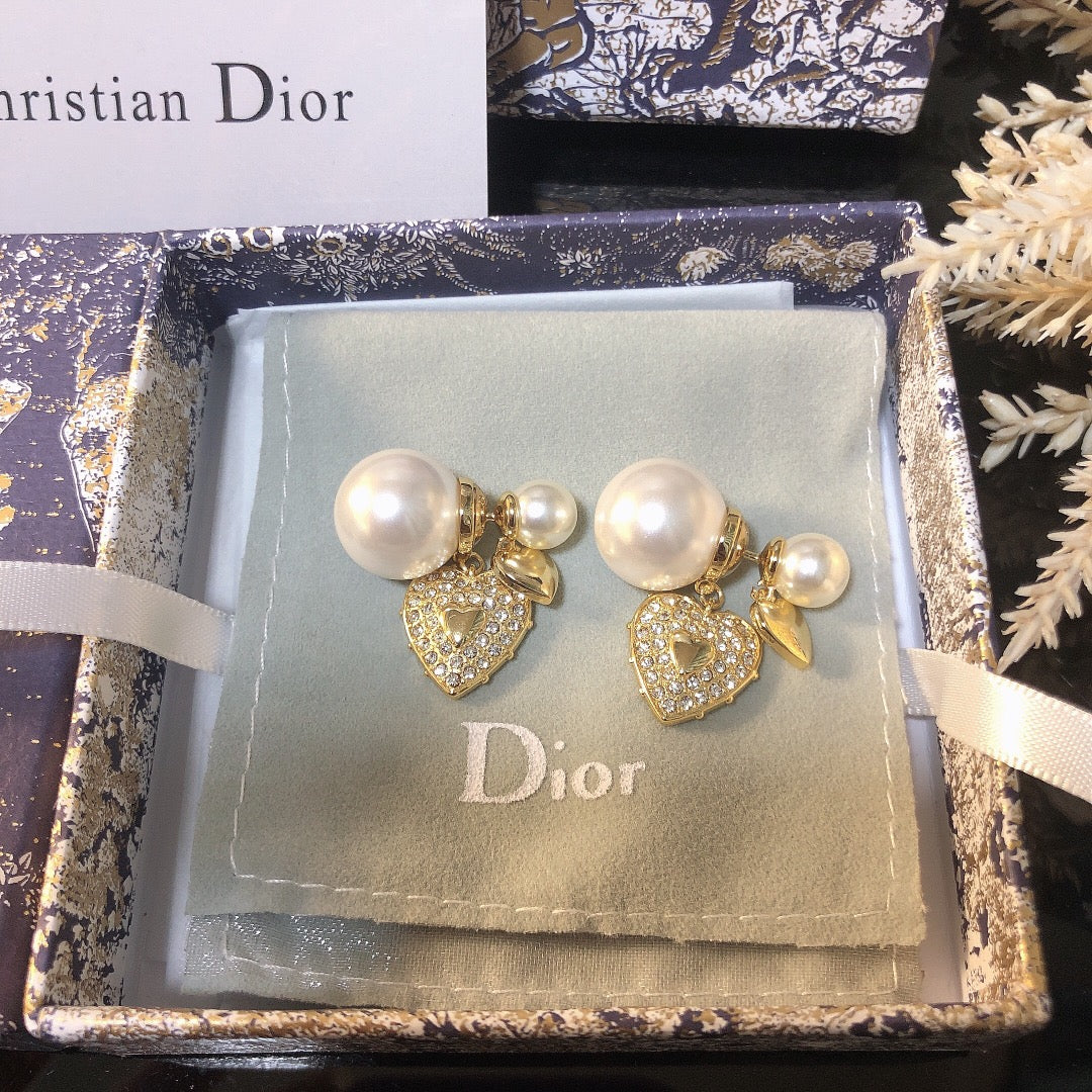 1YD296EDE Stylish Earrings