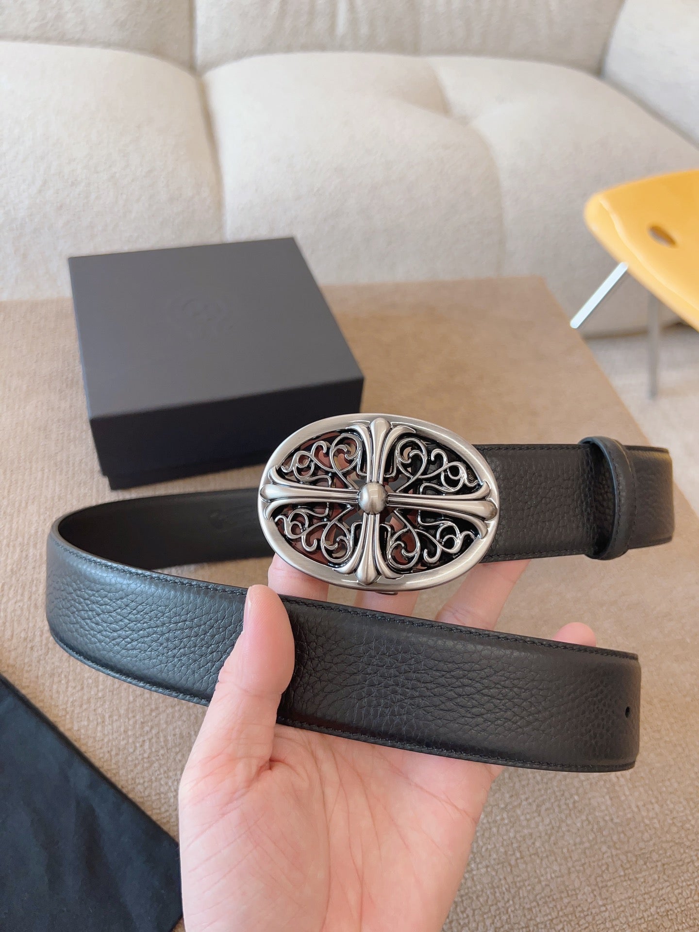 255RA14PDE Stylish  High quality belt With full package