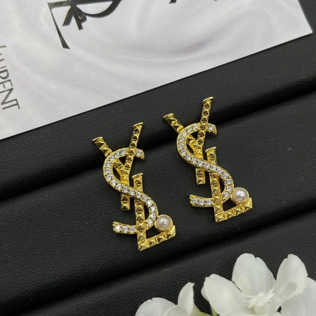 1YSL464EDE Stylish Earrings