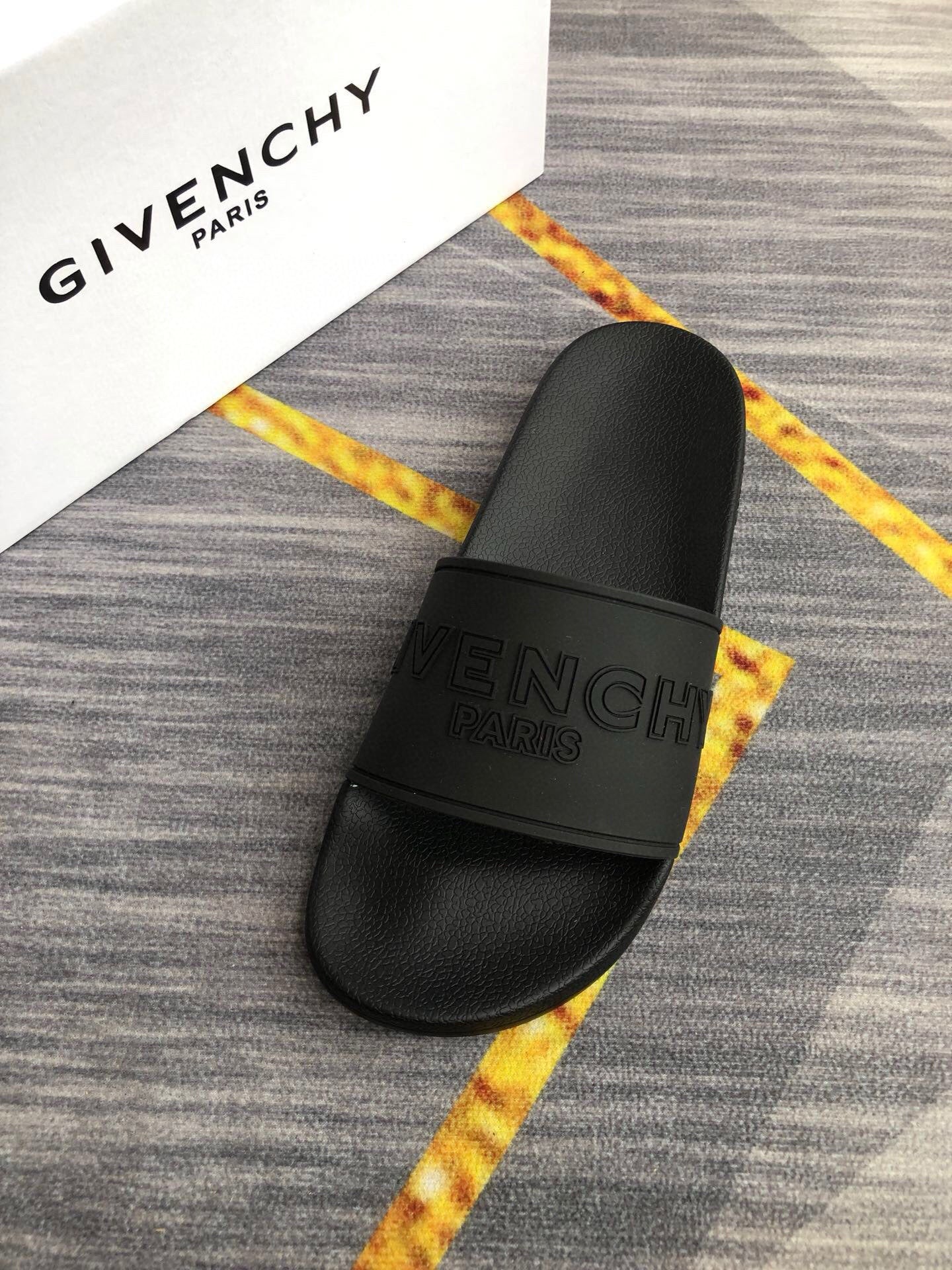 535ZGV265ZDE Stylish Slippers