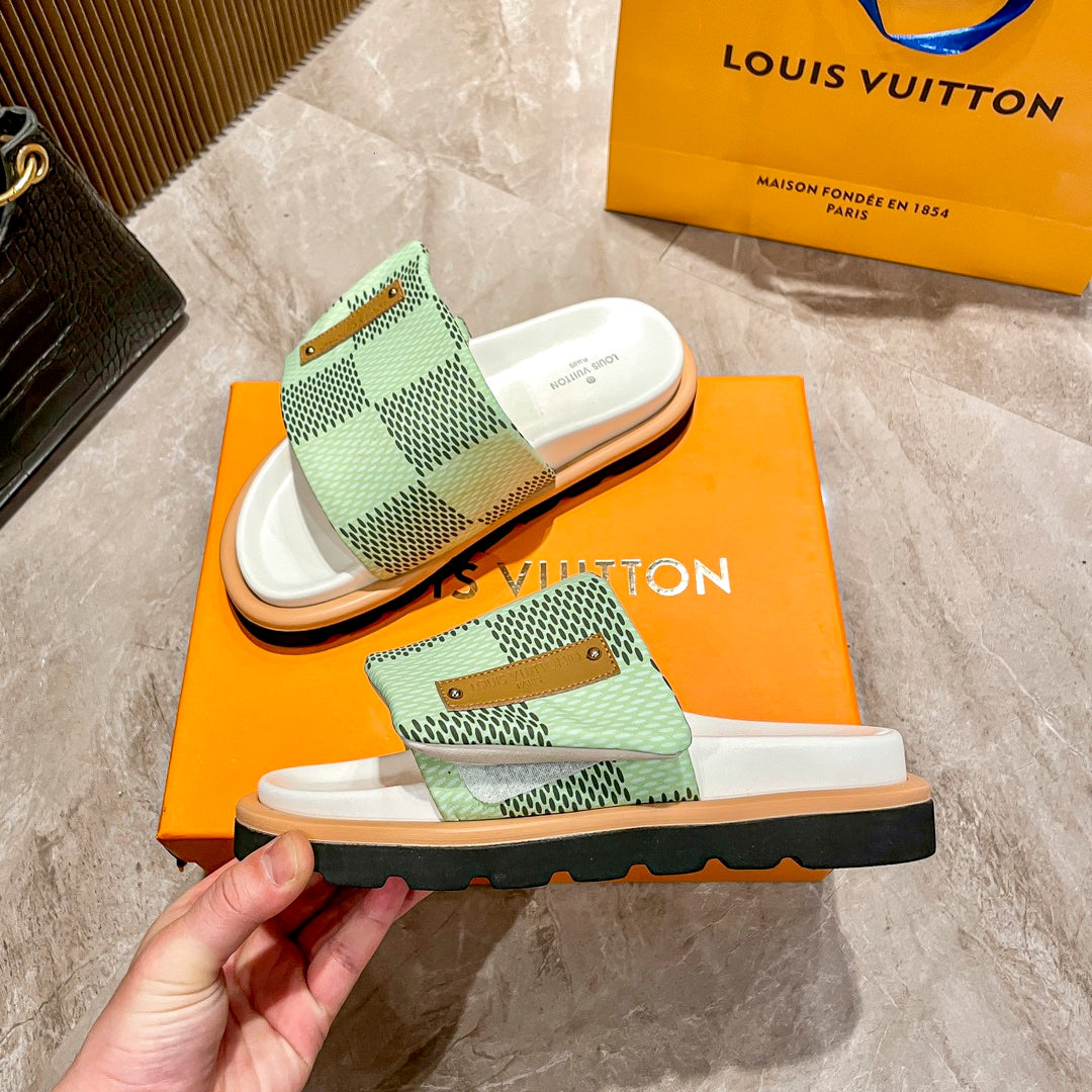 14E211ZDE Stylish Slippers