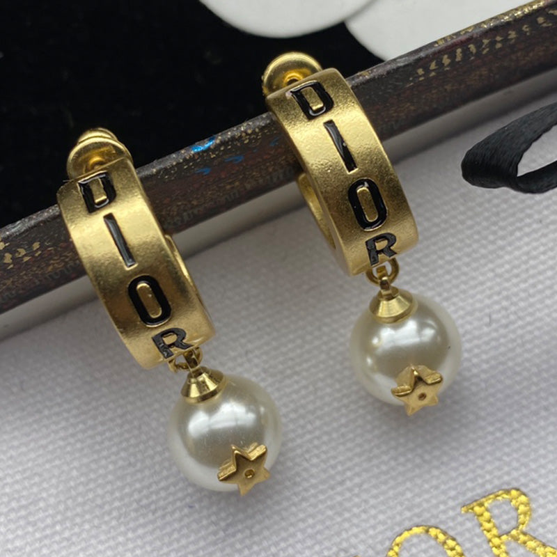1YD193EDE Stylish Earrings