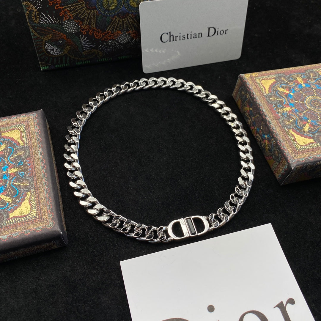 1D224XDE Stylish   Necklaces Bracelets