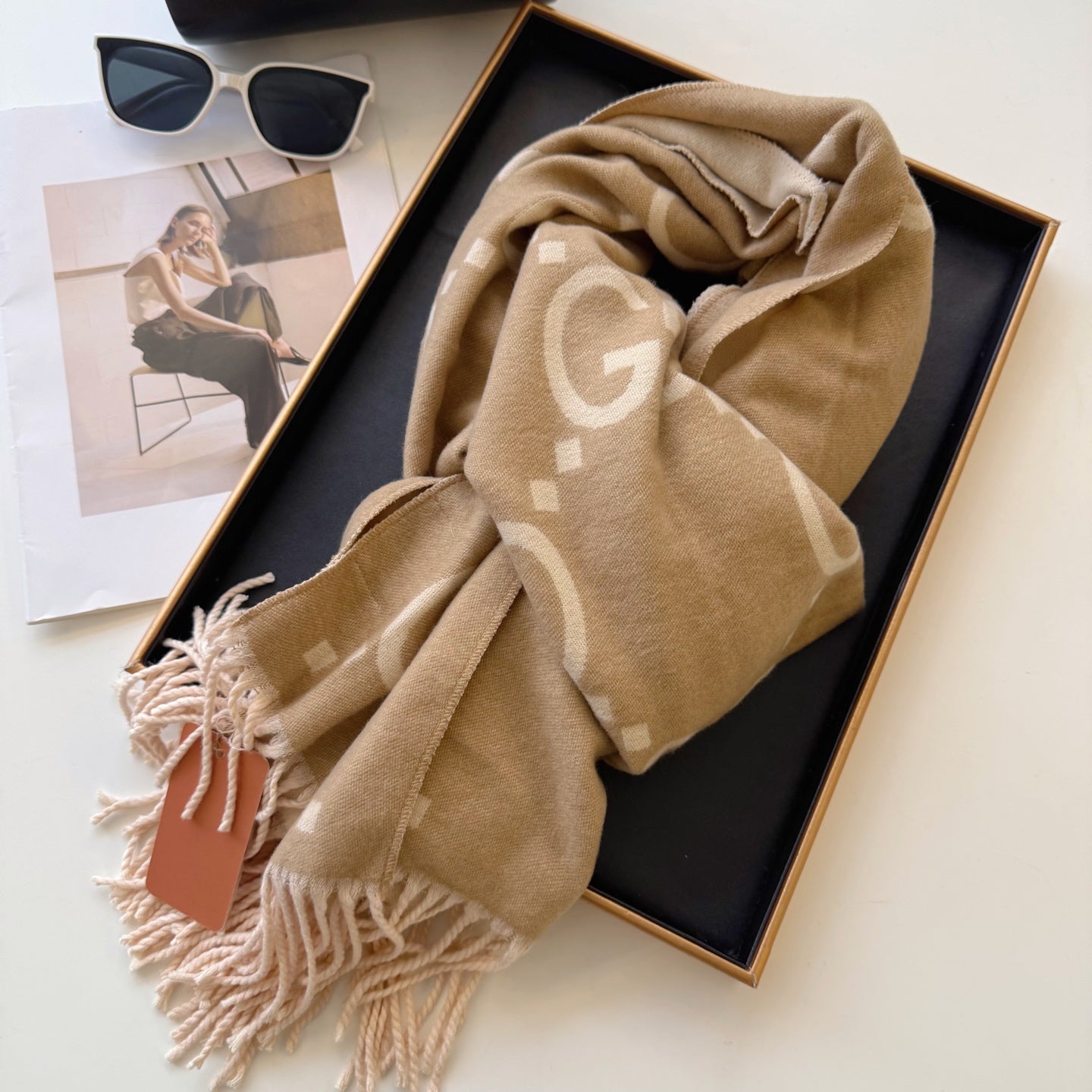 185ZB30WDE Stylish Winter Scarves