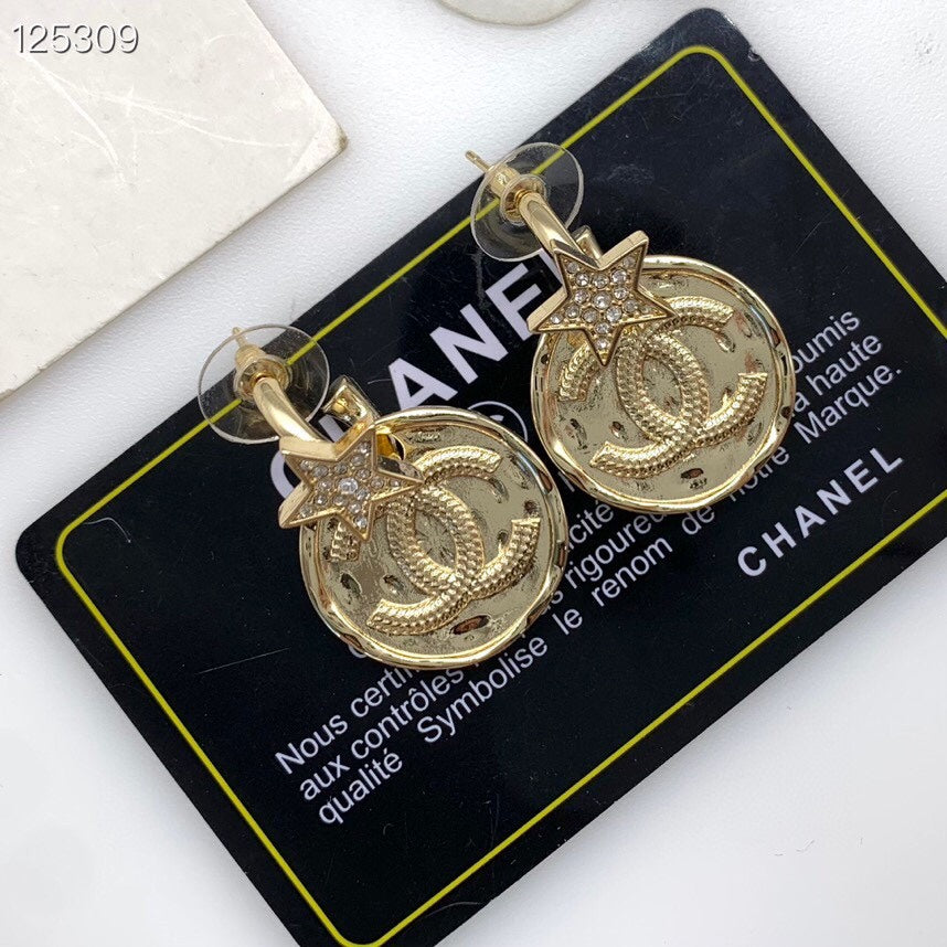 1YC92EDE Stylish Earrings