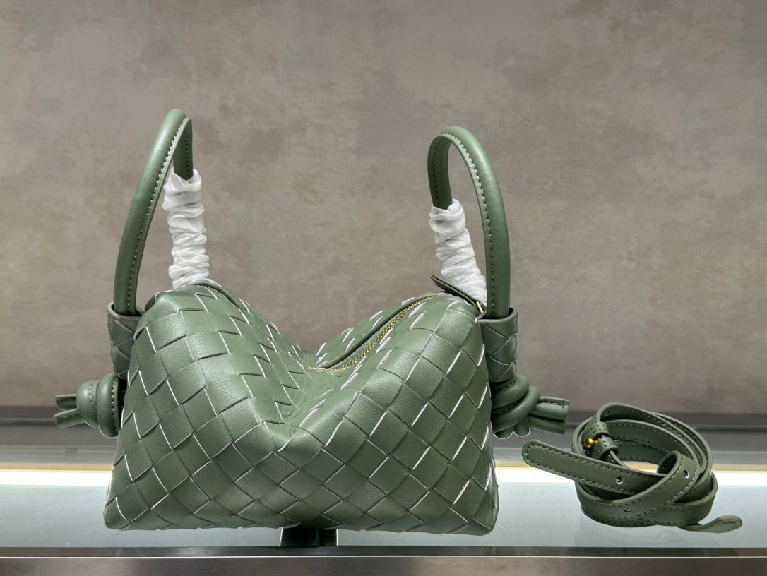 1XA84BDE Stylish leather bag