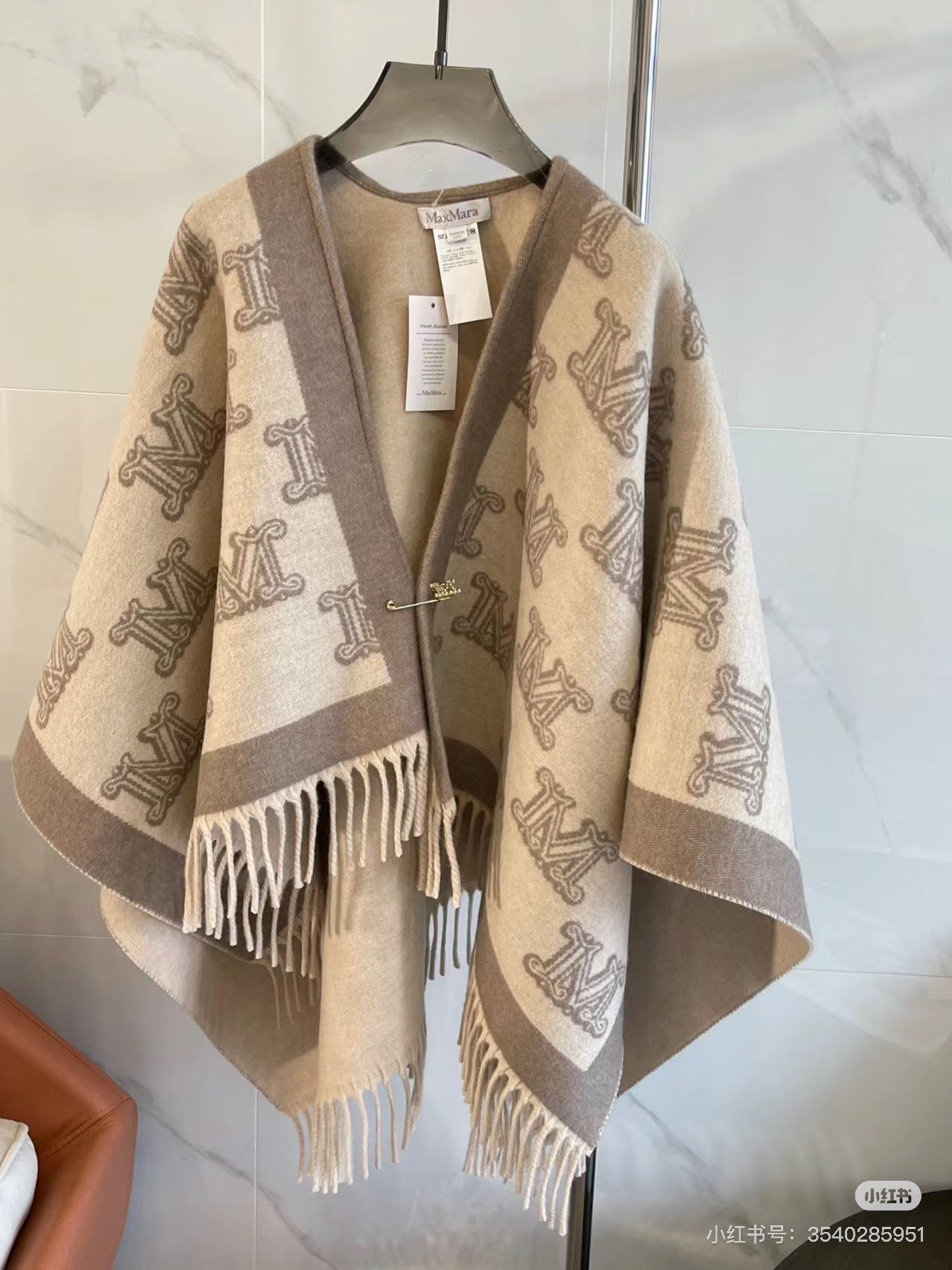 185ZA55WDE Stylish cape