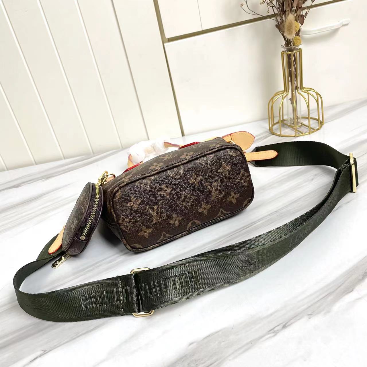 2XE85BDE Stylish leather bag 