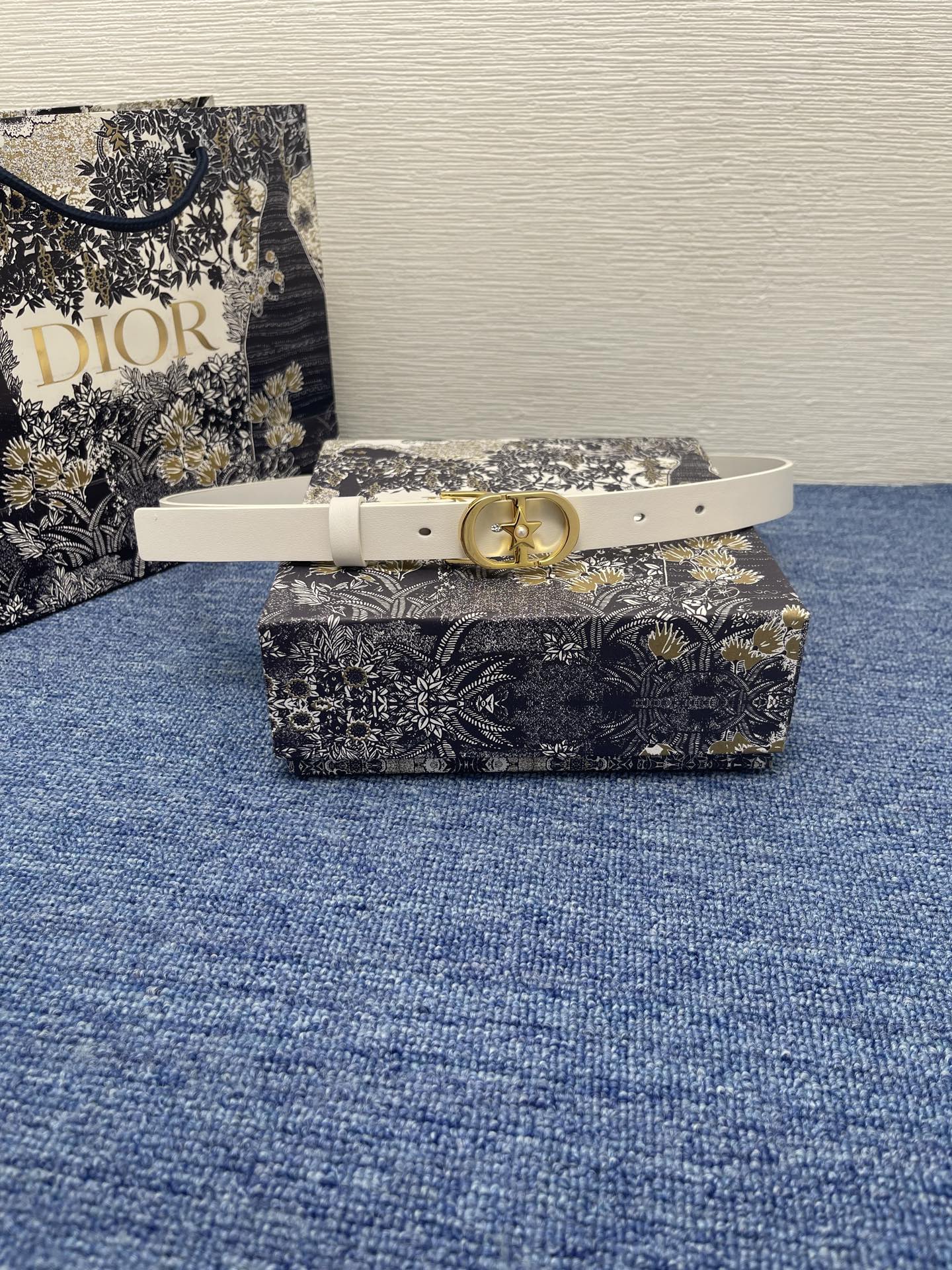 155RD205PDE Stylish  High quality belt With full package