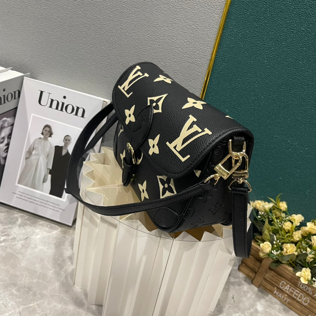 2XE318BDE Stylish leather bag 