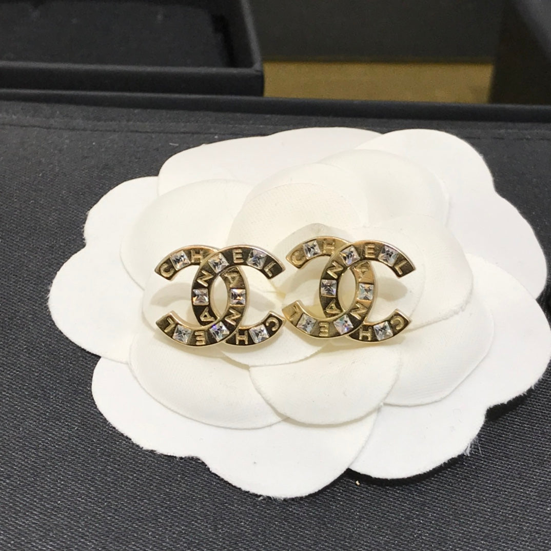 1YC149EDE Stylish Earrings