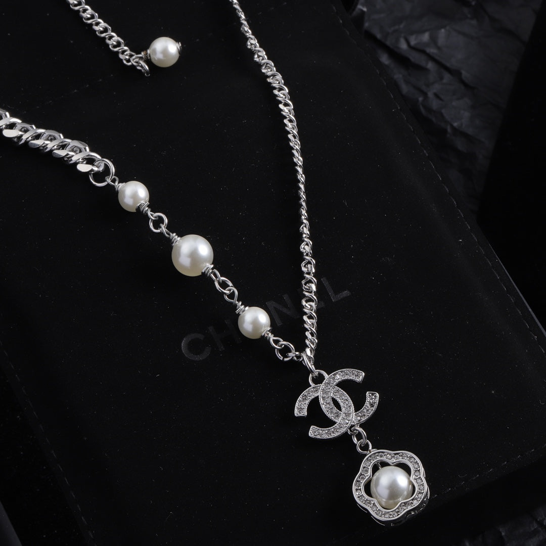 1NC154XDE Stylish Necklaces