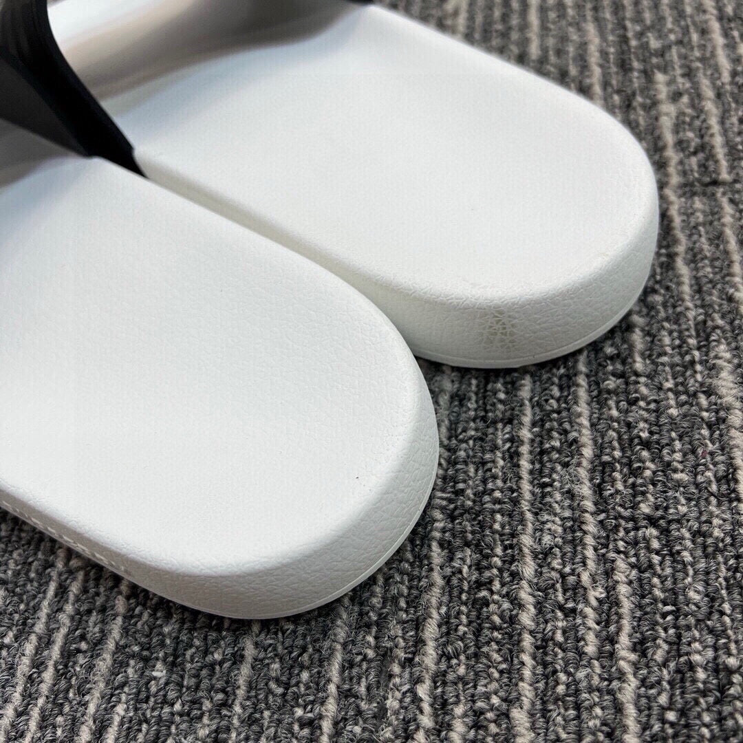 535ZR261ZDE Stylish Slippers