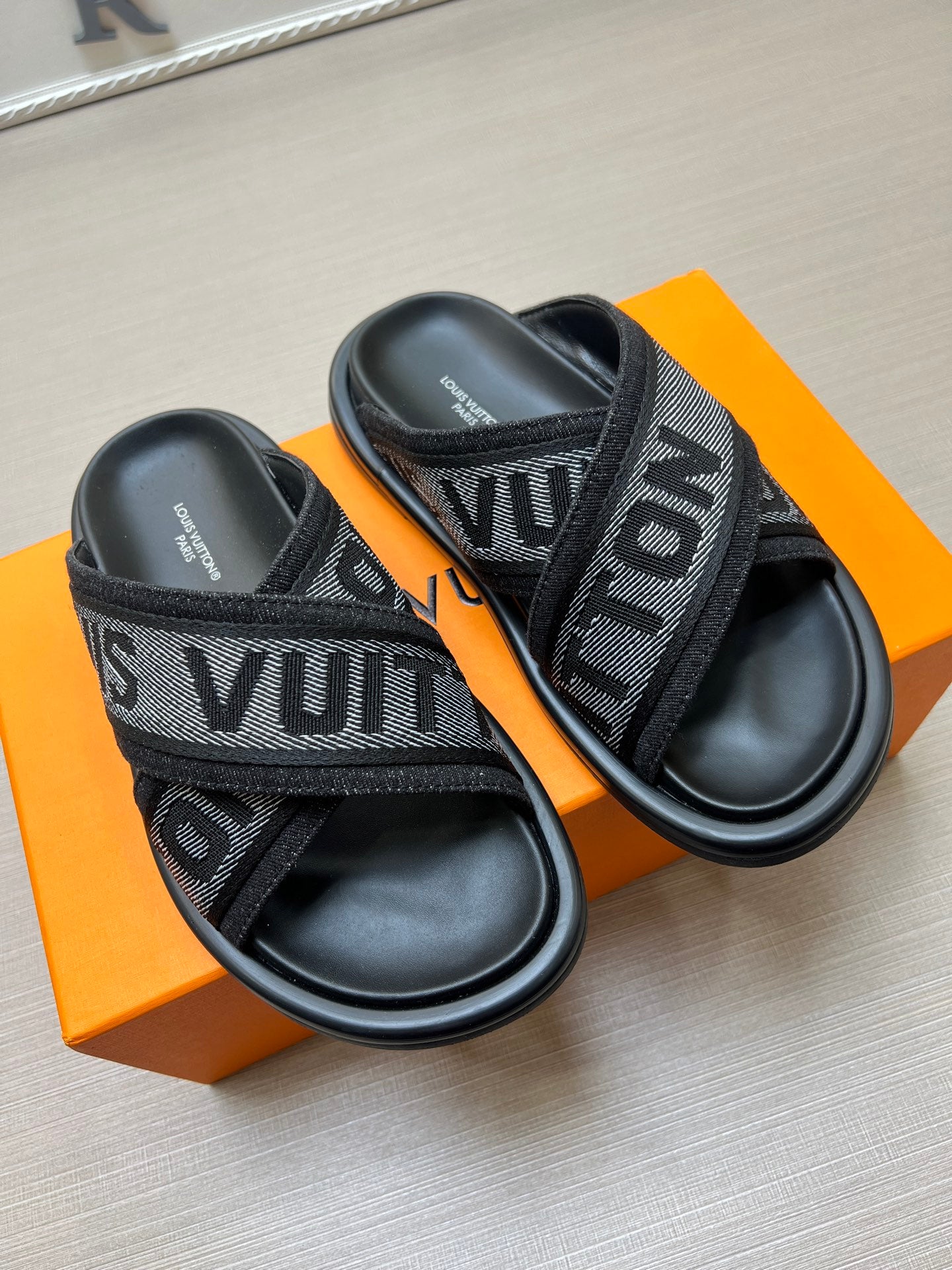 535ZE273ZDE Stylish Slippers