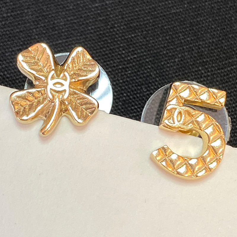 14C257EDE Stylish Earrings