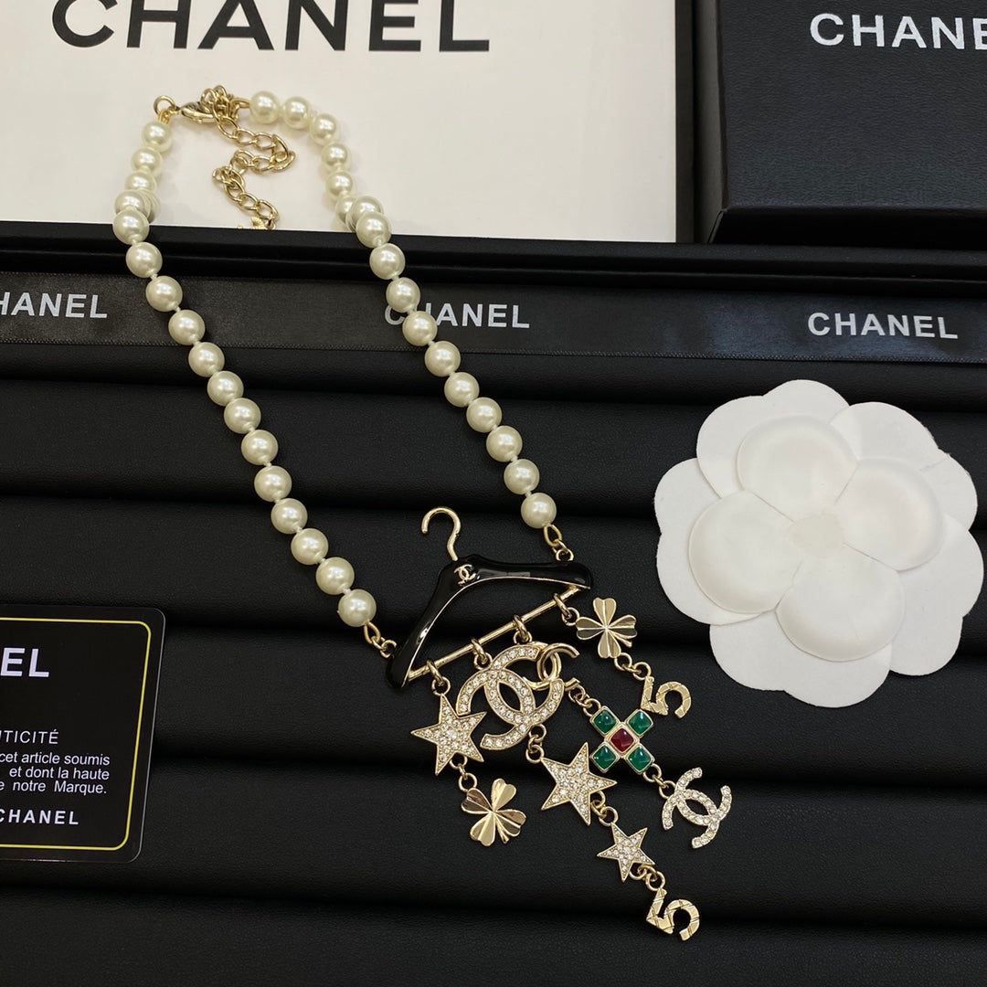 14C989XDE Stylish Necklaces