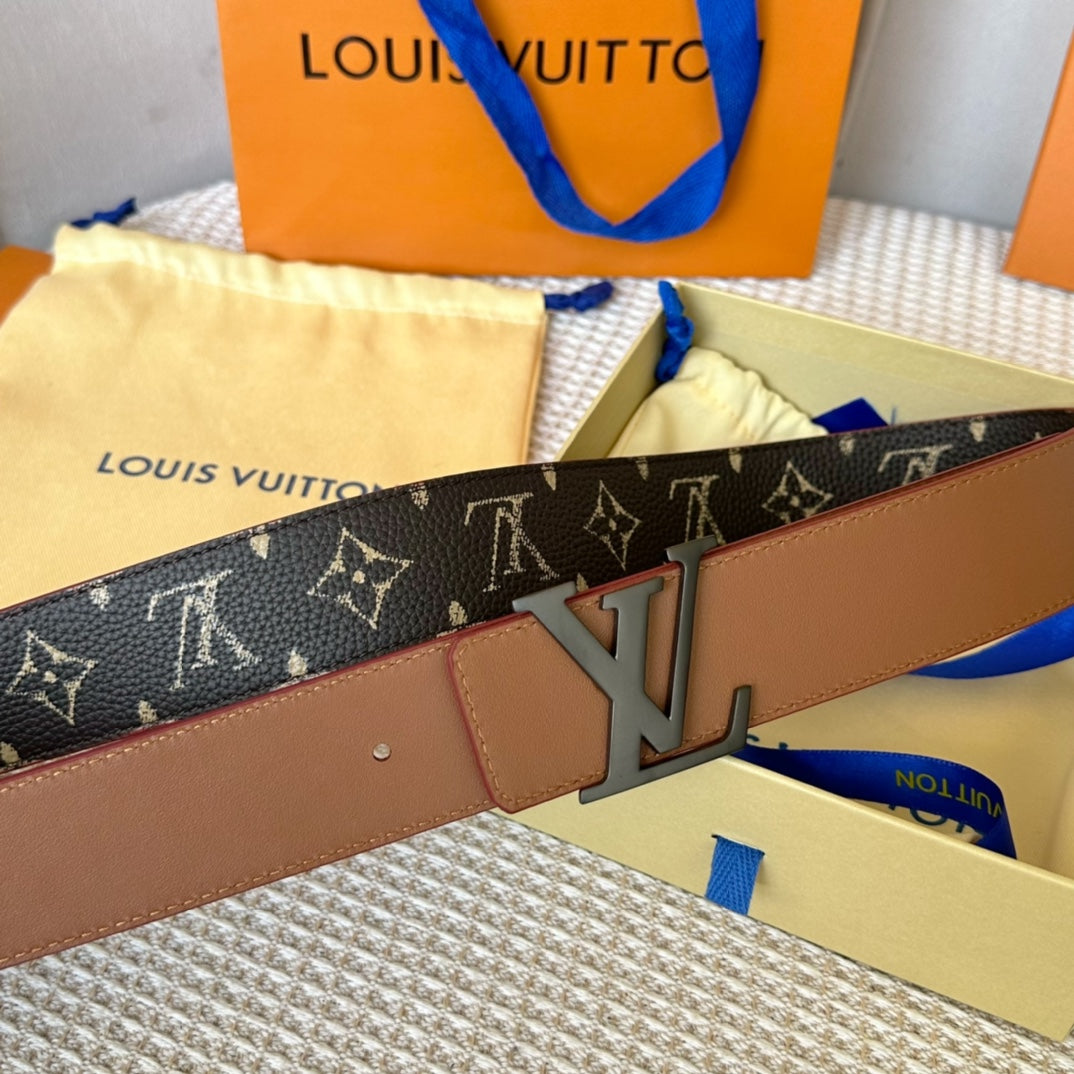 14E131PDE Stylish  High quality belt With full package