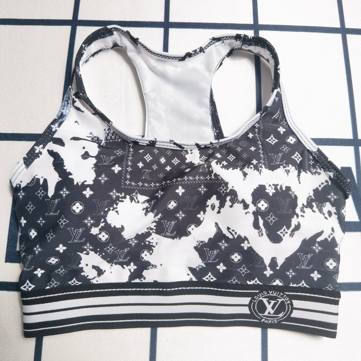 14E123YDE Stylish Long sleeve swimsuit