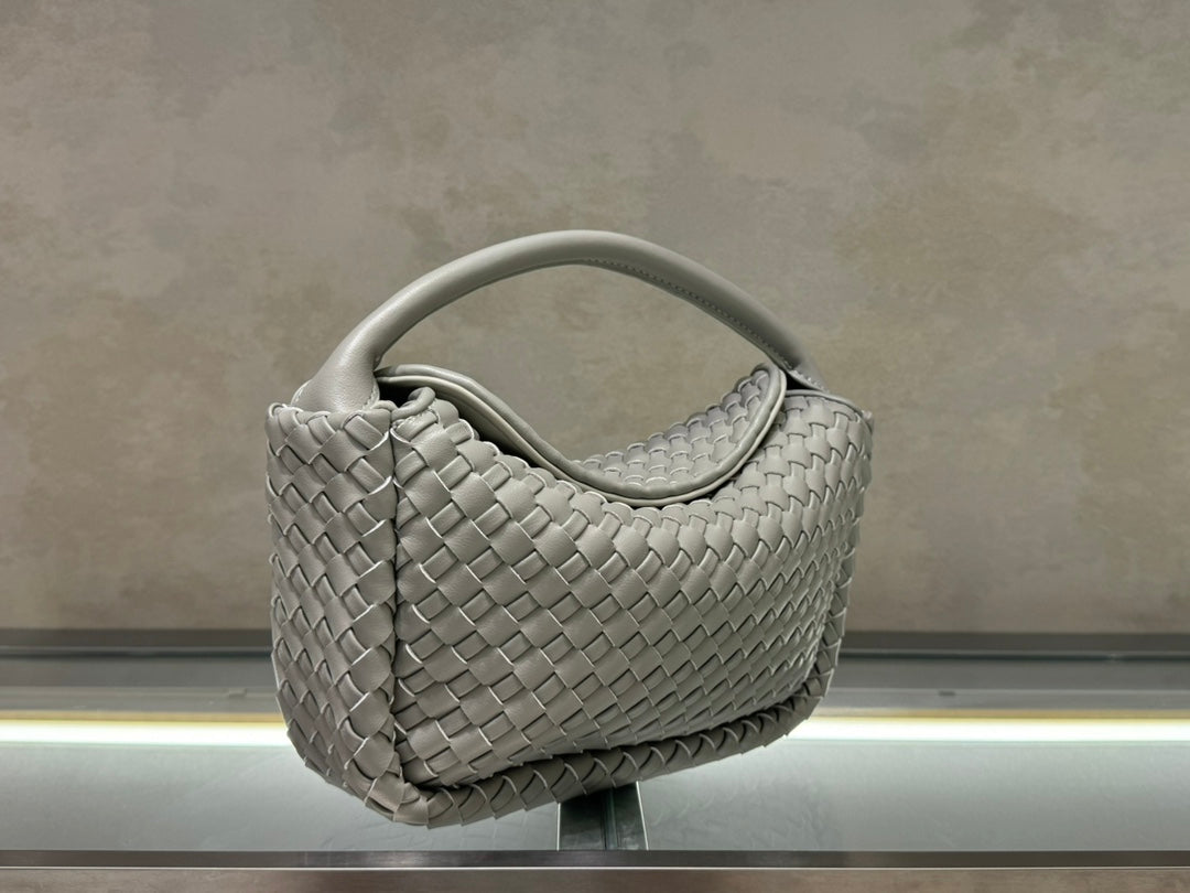 1XA83BDE Stylish leather bag