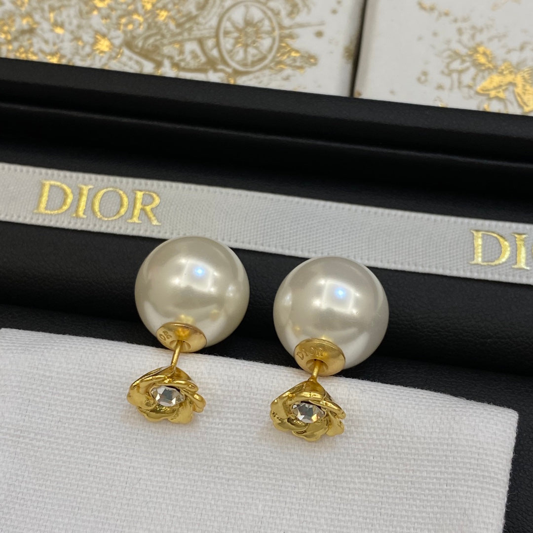 1YD78EDE Stylish Earrings