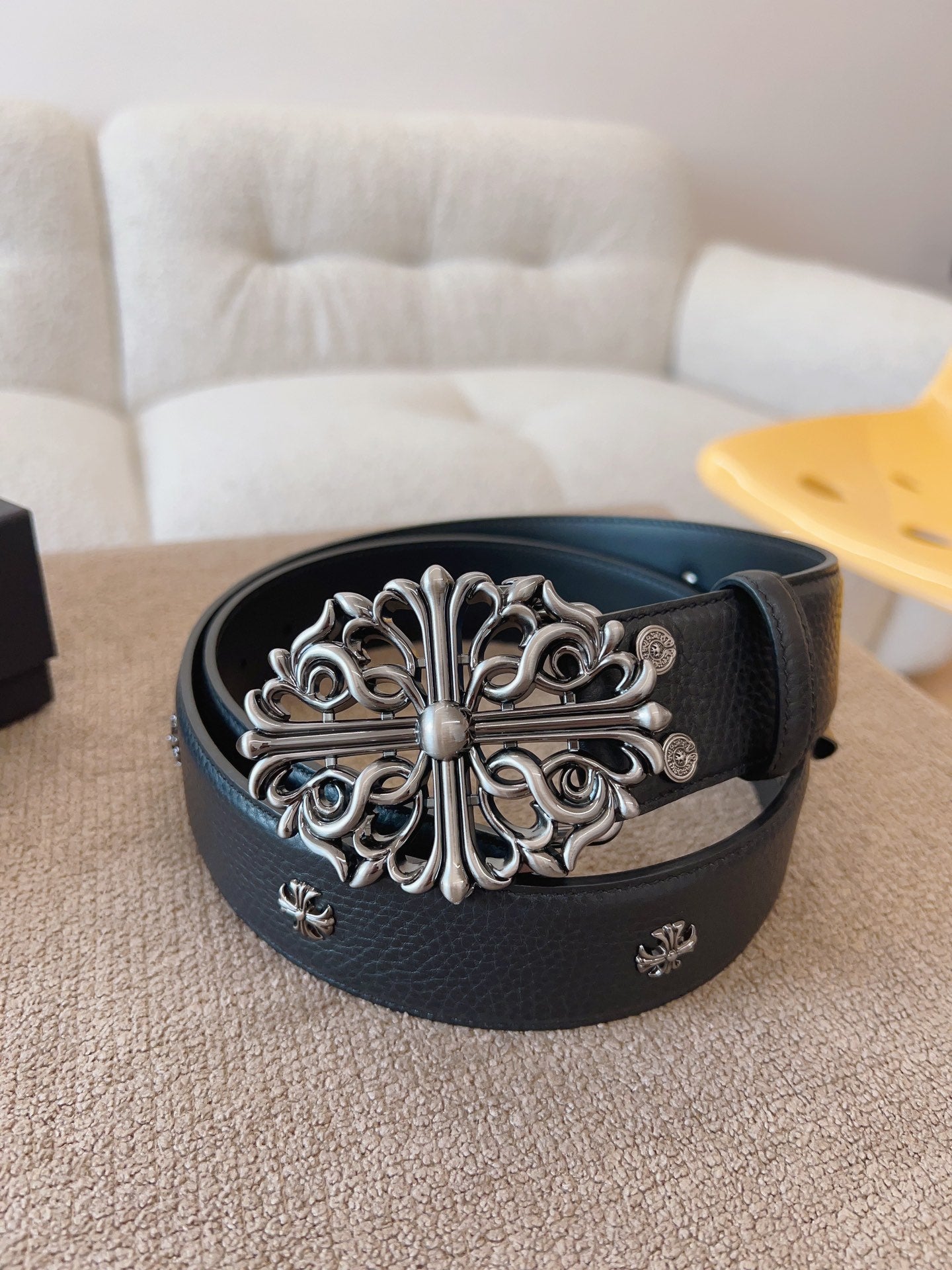 255RA16PDE Stylish High quality belt With full package