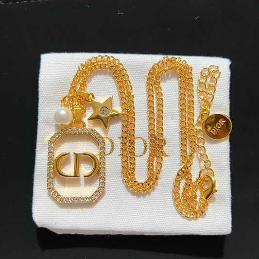 15ND8XDE Stylish Necklaces