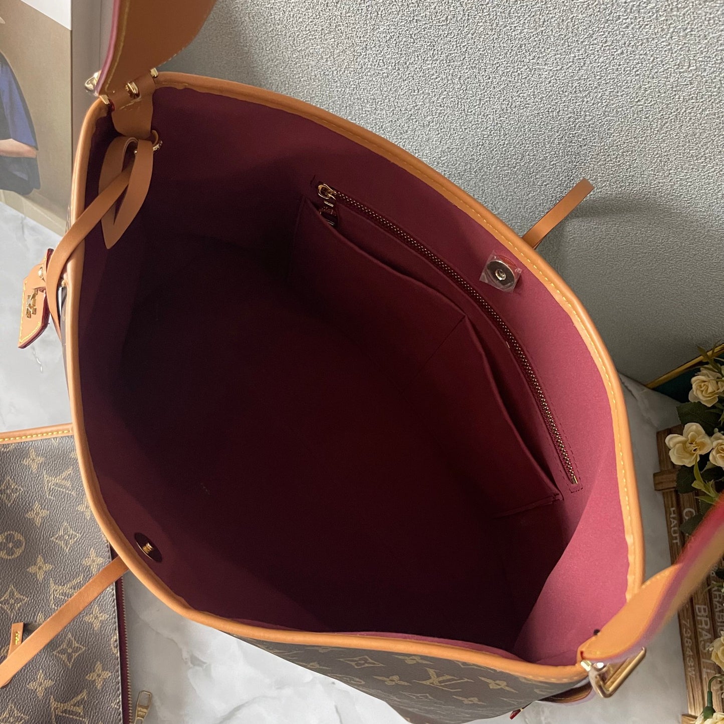 12XE277BDE Stylish leather bag 