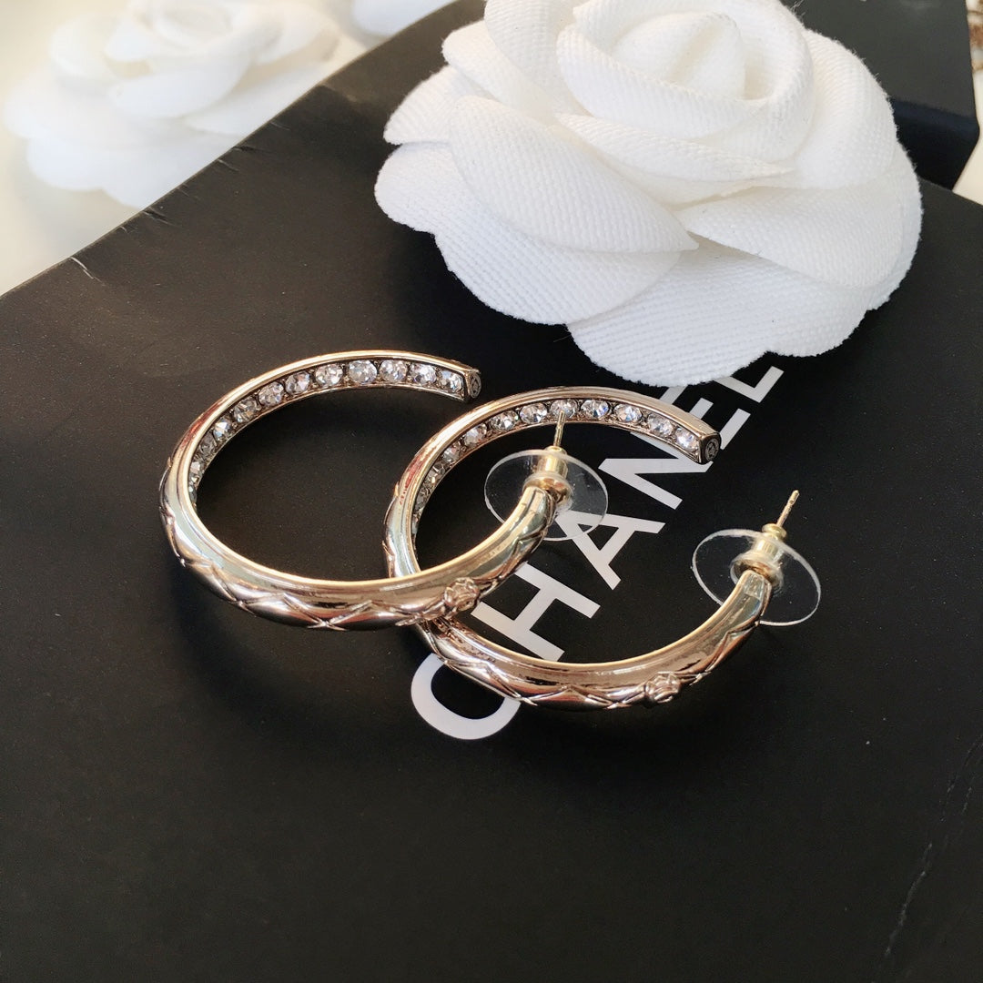 14C29EDE Stylish Earrings