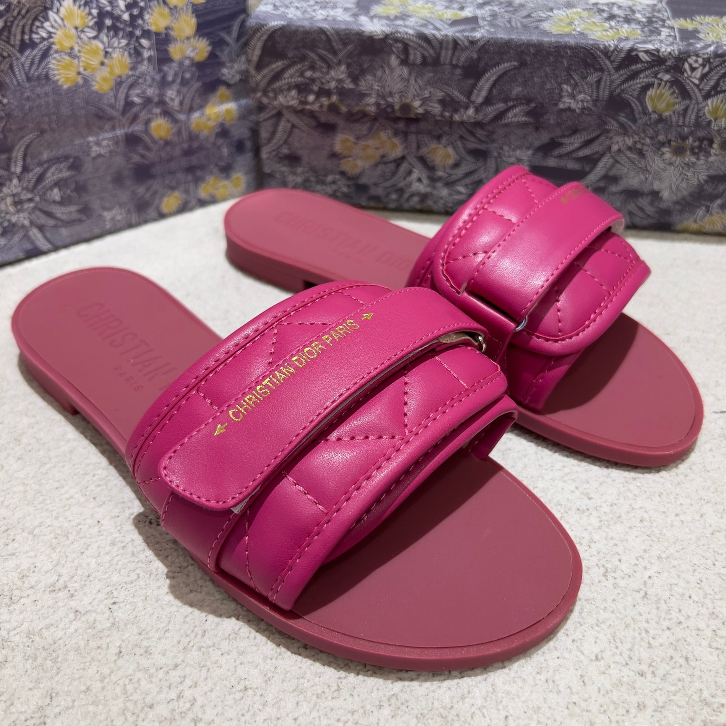 14D79ZDE Stylish Slippers