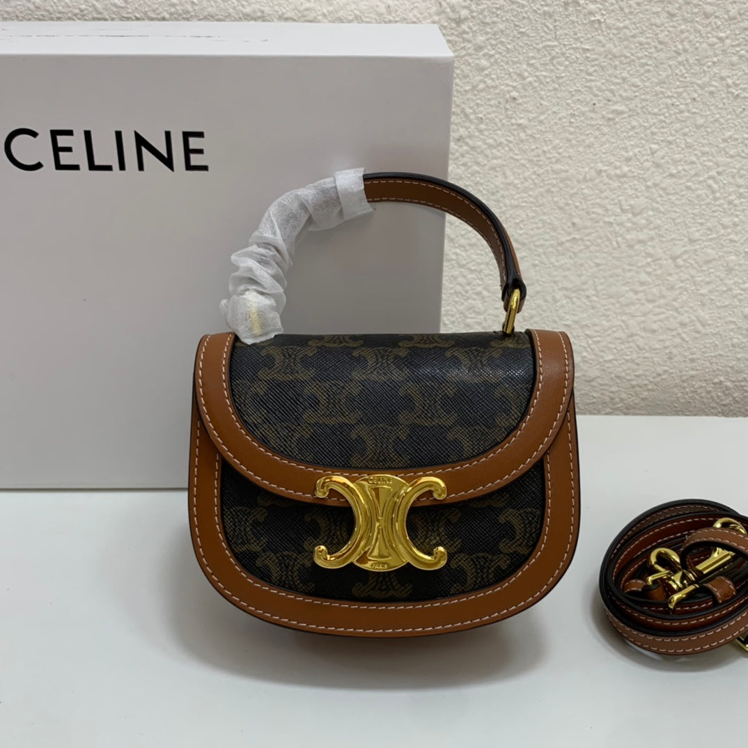 1XCL40BDE Stylish leather bag 