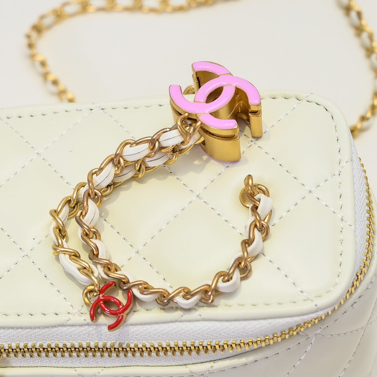 155XC32BDE Stylish leather bag