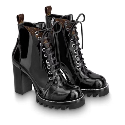 2E04ZDE Stylish Boots