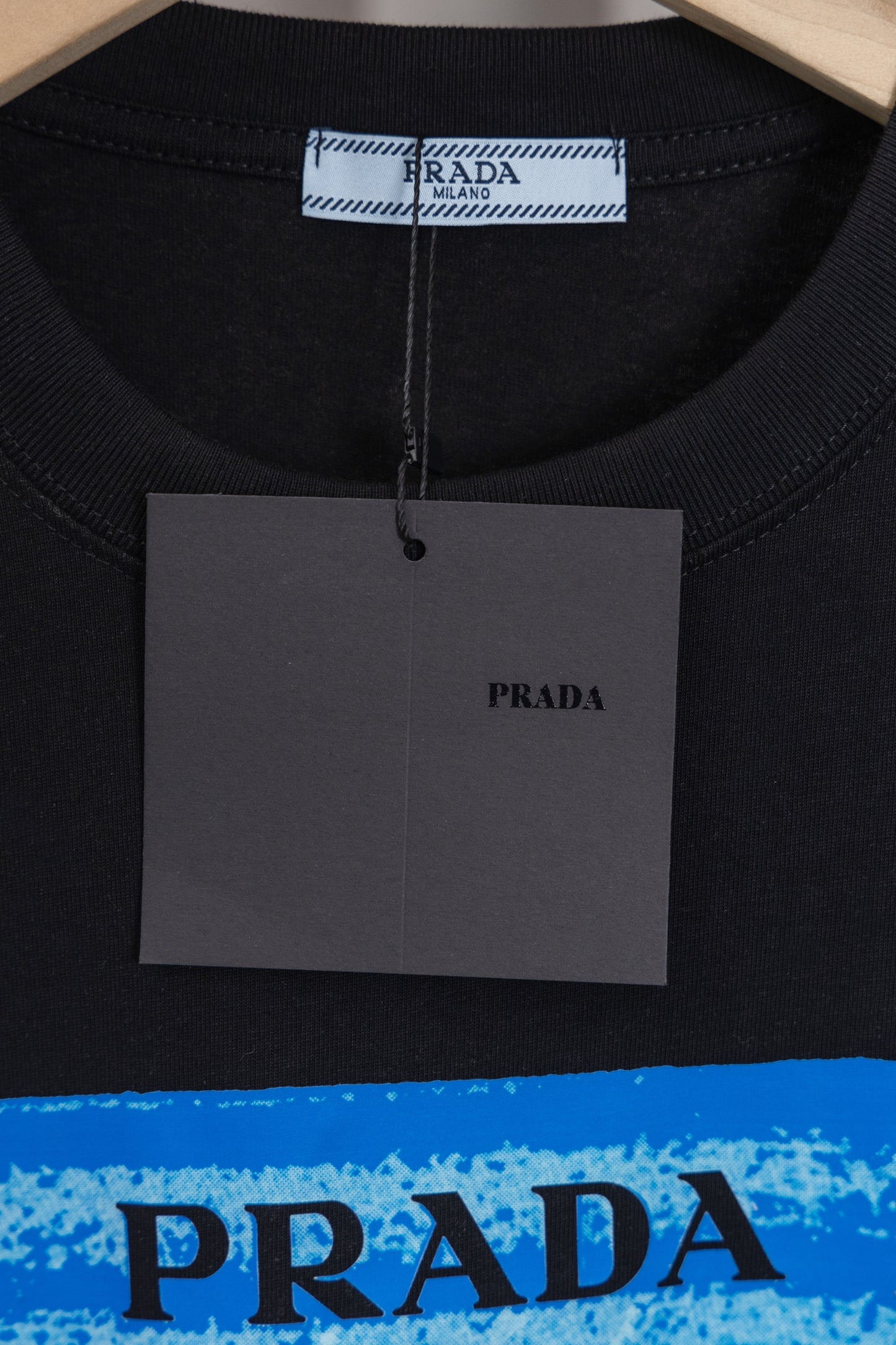 125WP5UDE Stylish T-shirts