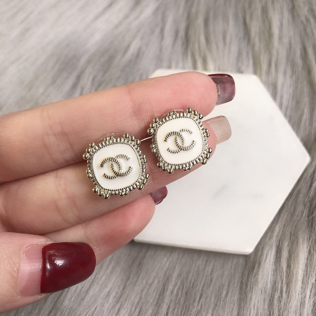 14C78EDE Stylish Earrings