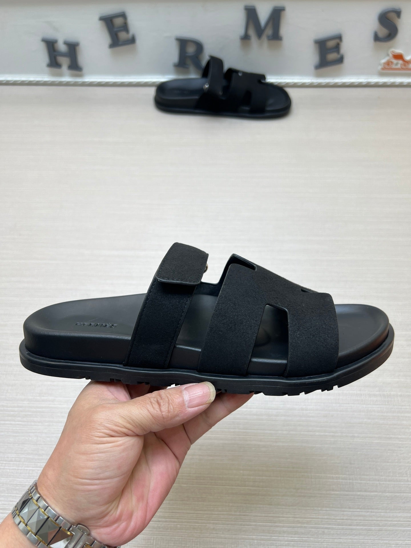 54H1ZDE Stylish slippers