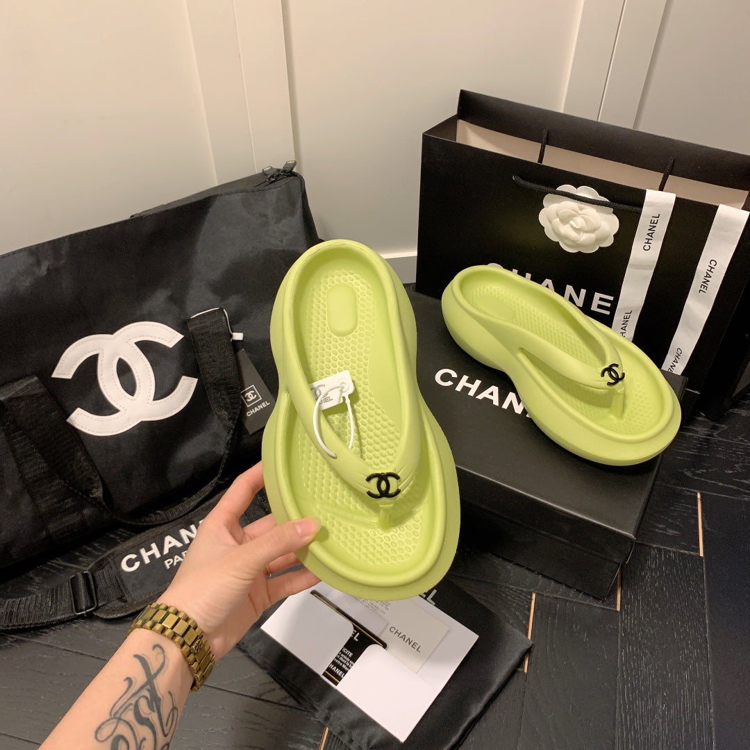 14C190ZDE Stylish Slippers