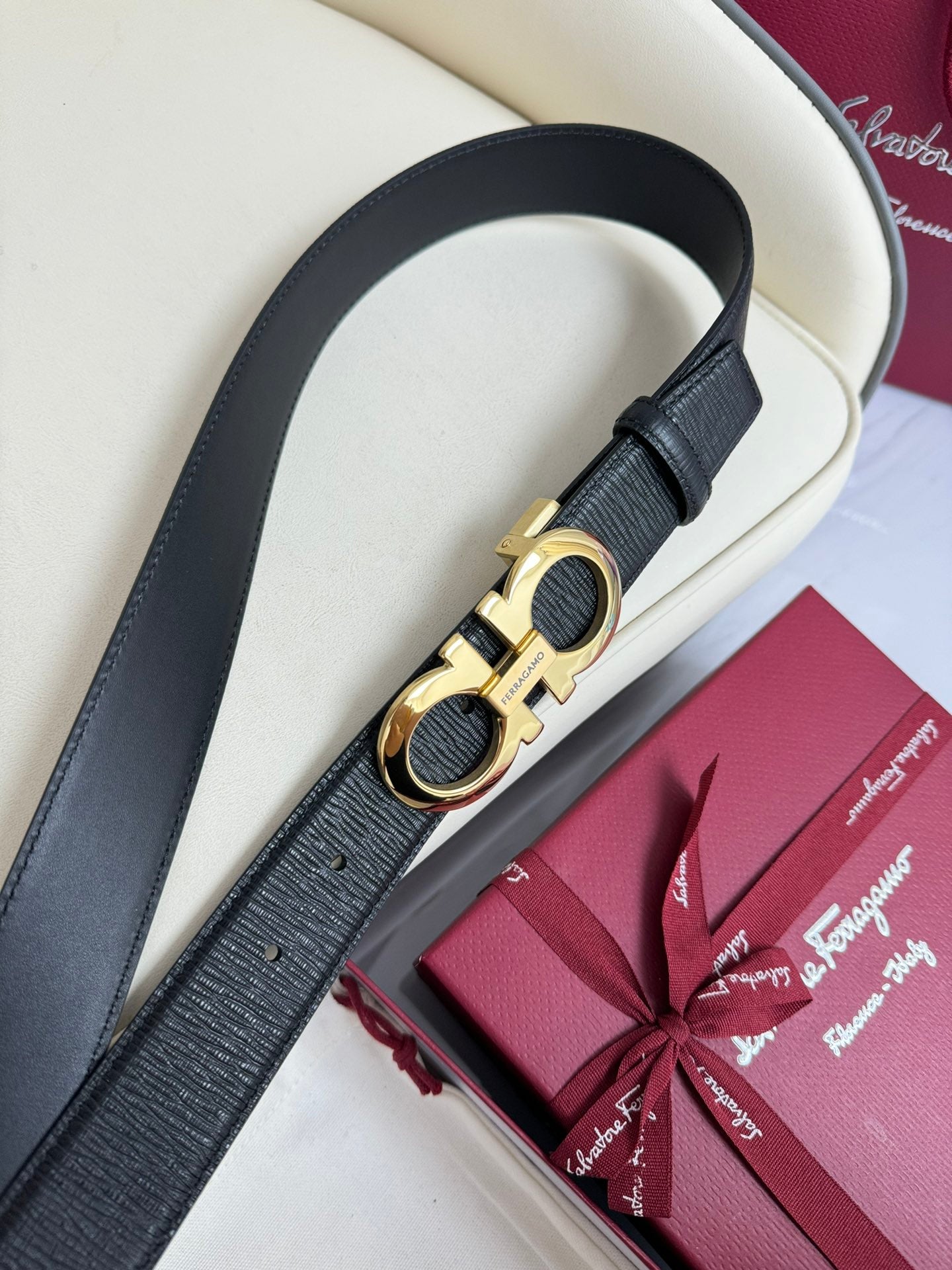 1WA171PDE Stylish  High quality belt With full package