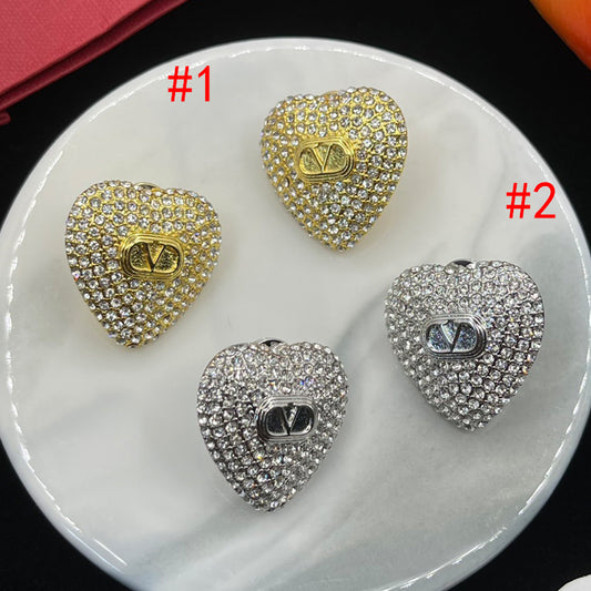 14VL765EDE Stylish Earrings