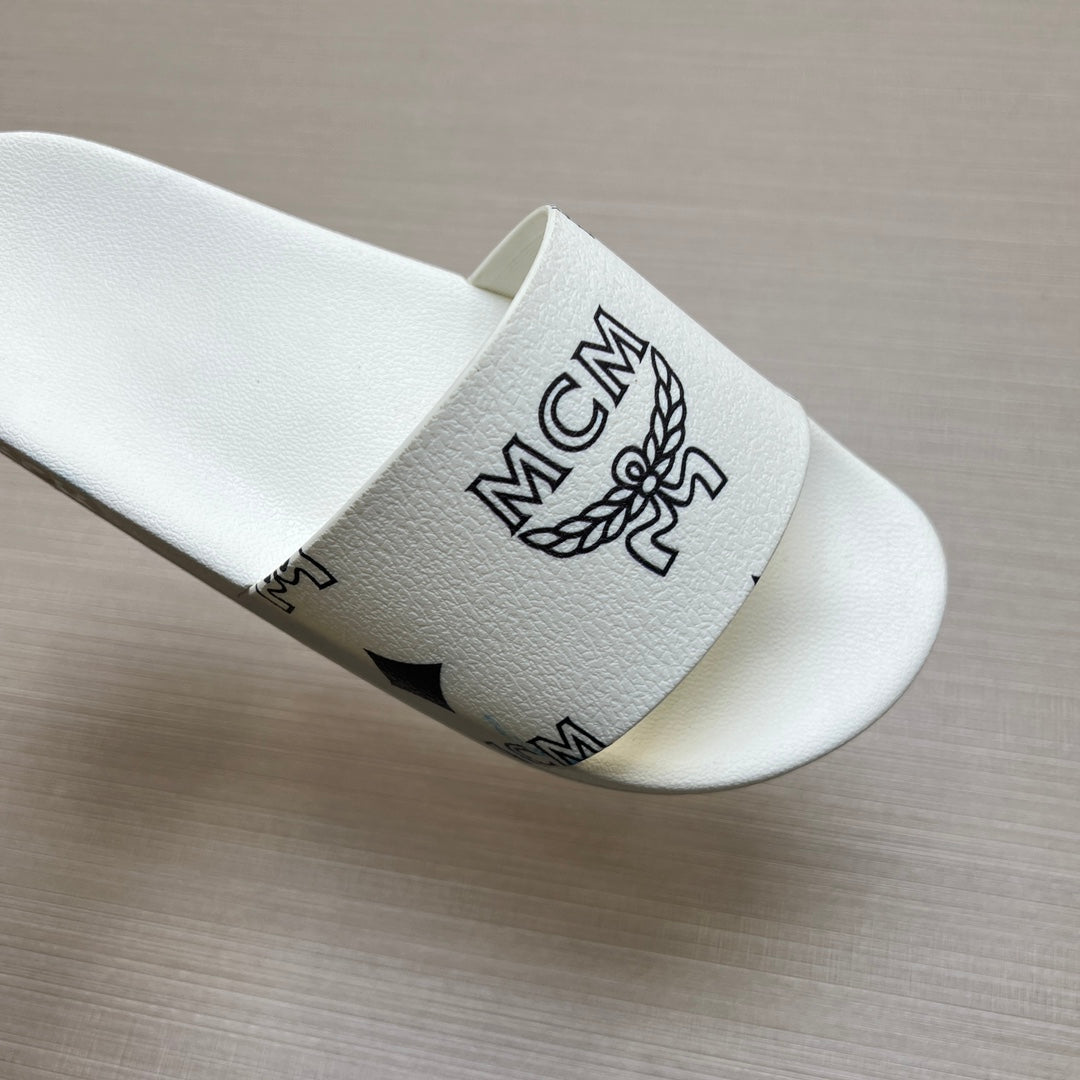 54M43ZDE Stylish slippers